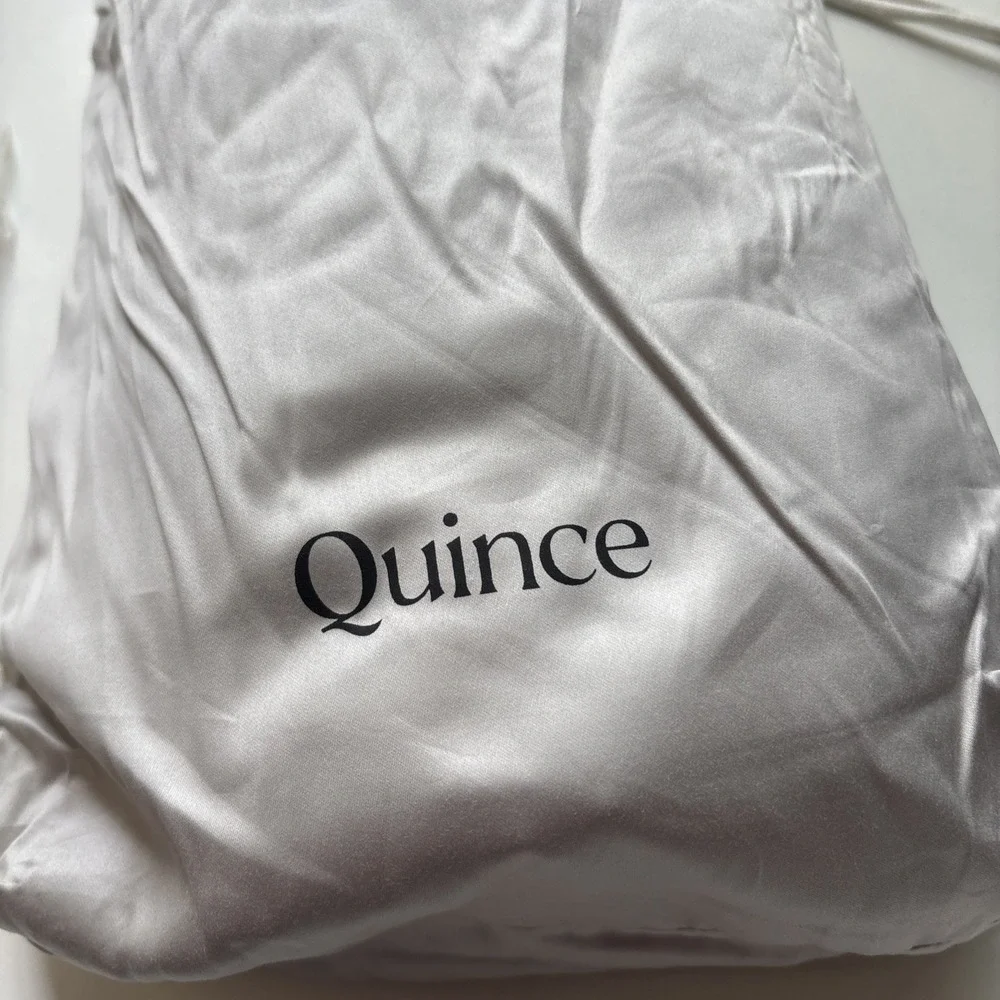Quince Signature Giza Cotton Sateen Duvet Cover Set King Light Grey NWOT